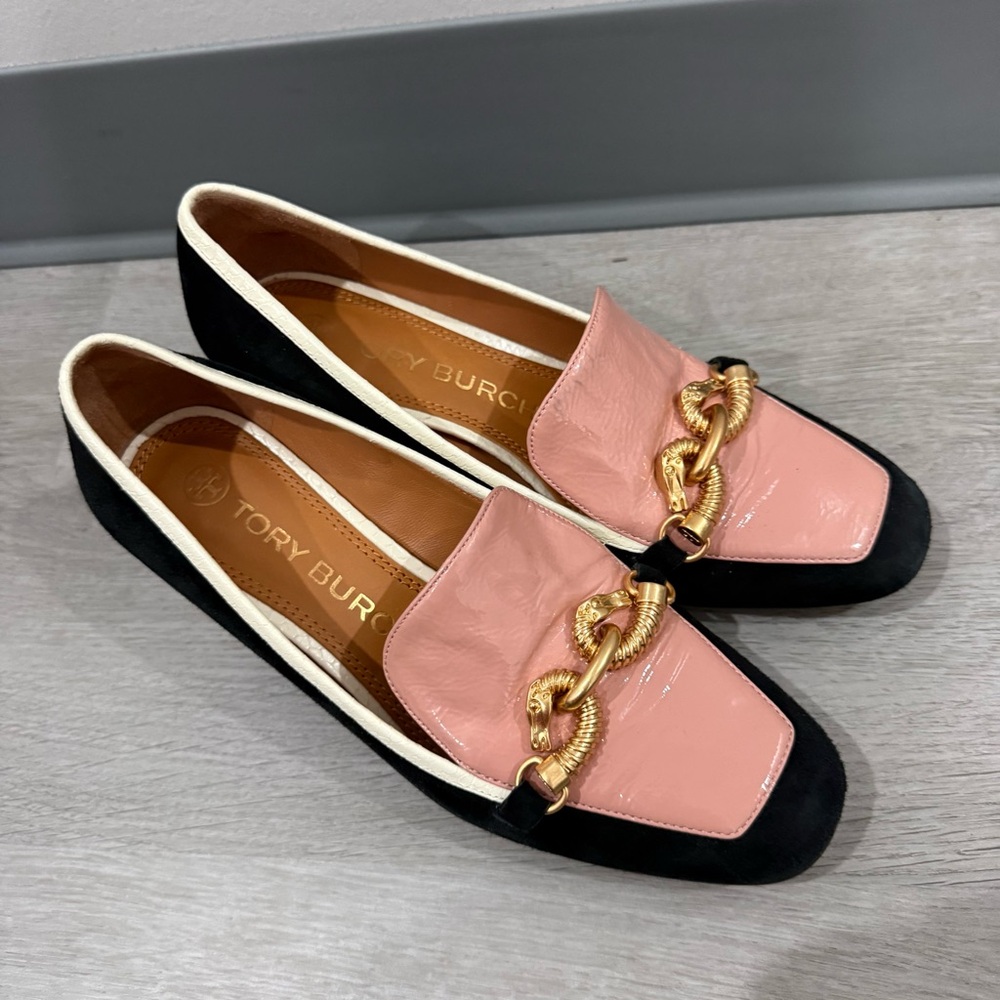 Tory Burch Pump Loafer Jessa Chain in Patent Pink Black - Picture 10 of 10